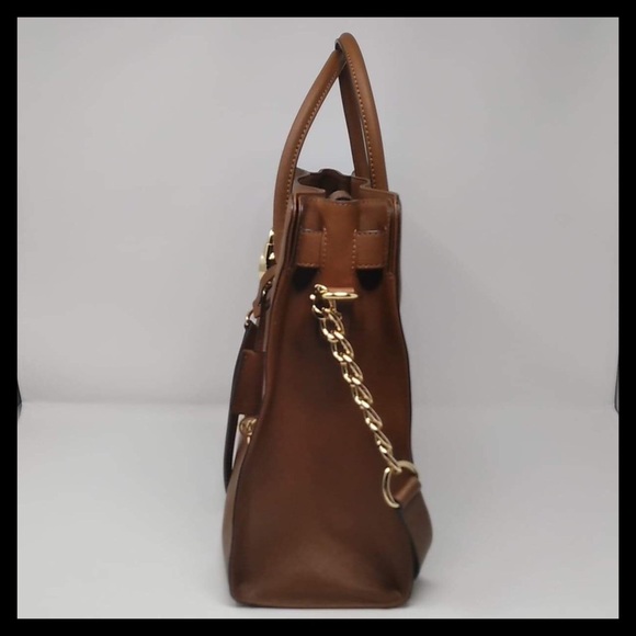 Michael Kors Large Saffiano Leather Tote - Picture 3 of 9